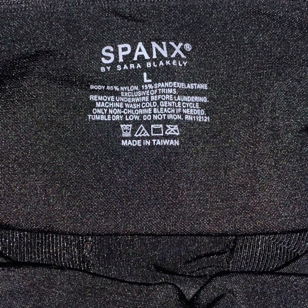 NWOT - SPANX Black Shapewear Bodysuit - Underwire - Large - Picture 2 of 2